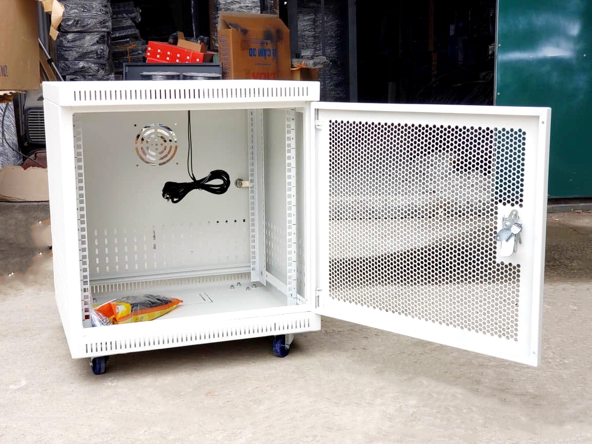 Tủ rack 10U màu trắng mẫu mới sản xuất bởi Unirack Tủ rack 10U màu trắng mẫu mới sản xuất bởi Unirack