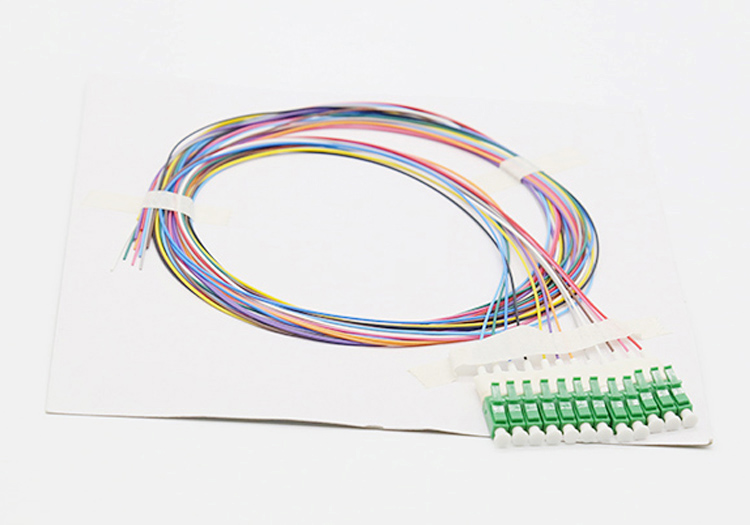 Đầu nối LC trên dây hàn quang LC APC