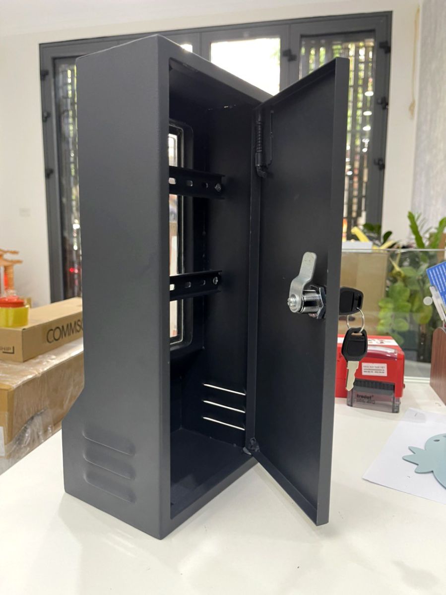 Hộp bảo vệ máy chấm công Unirack