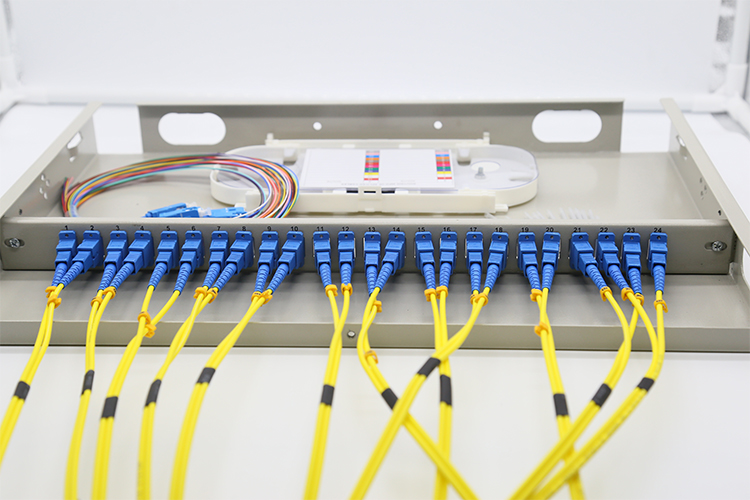 Hộp phối quang ODF 24FO gắn rack Unirack