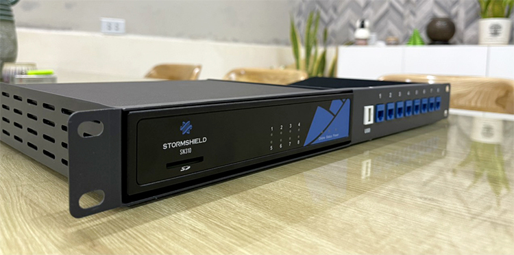 khay bắt rack chuẩn 19” cho thiết bị tường lửa