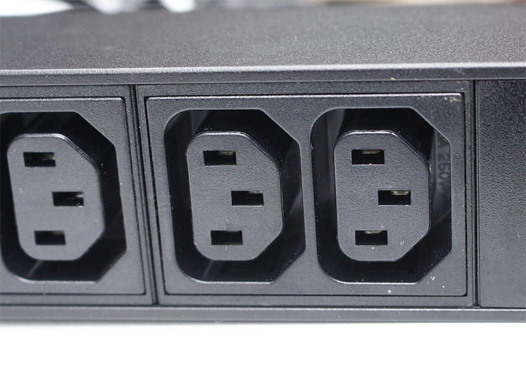 Thanh quản lý nguồn PDU 24 Unirack