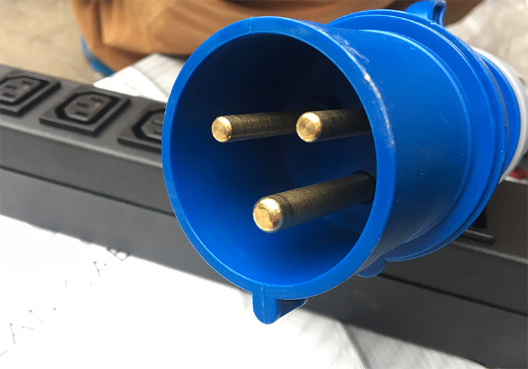 Thanh quản lý nguồn PDU 24 Unirack