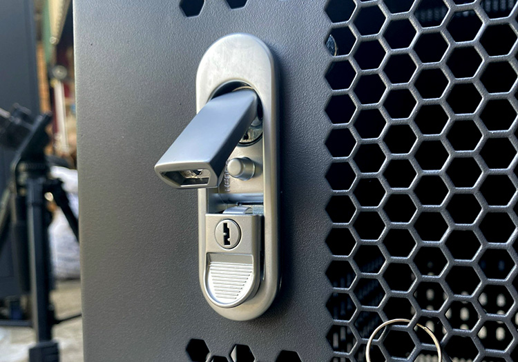 Tủ rack 10U D600, Tủ mạng 10U D600 màu đen Unirack 