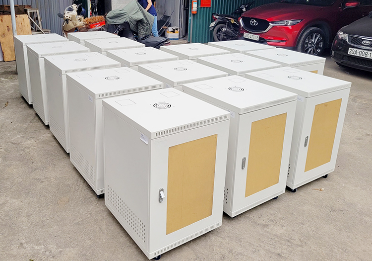 Tủ rack 15U D600 Mika UNR-N15UD600-MK hãng Unirack