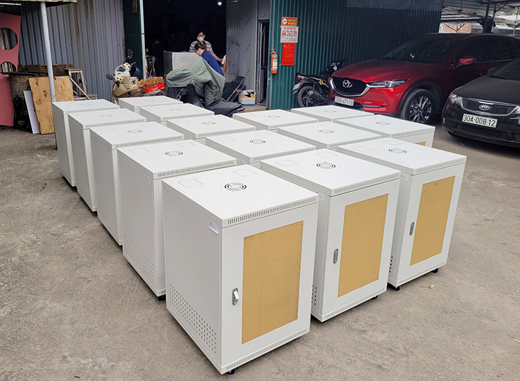 Tủ mạng 15U sâu 600 Mika theo yêu cầu