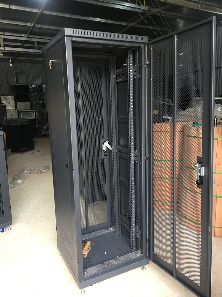 Tủ rack 36U D600, Tủ mạng 36U D600, UNR 36UD600-2CL