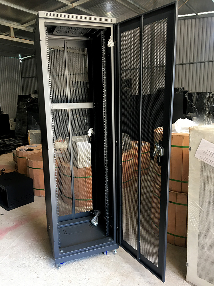 Tủ rack 42U D600, Tủ mạng 42U D600 UNR-42UD600-2CL Tủ rack 42U D600, Tủ mạng 42U D600 UNR-42UD600-2CL