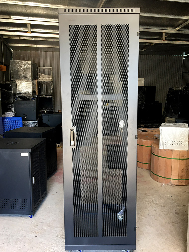 Tủ rack 42U D800, Tủ mạng 42U D800, 2 cửa lưới UNR-42UD800-2CL Tủ rack 42U D800, Tủ mạng 42U D800, 2 cửa lưới UNR-42UD800-2CL