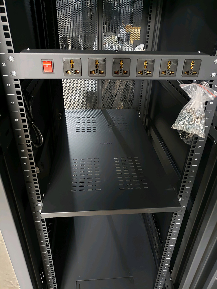 Tủ rack 42U D800, Tủ mạng 42U D800, 2 cửa lưới UNR-42UD800-2CL Tủ rack 42U D800, Tủ mạng 42U D800, 2 cửa lưới UNR-42UD800-2CL