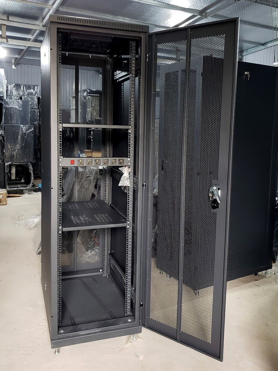 Tủ rack 42U D1000, Tủ mạng 42U D1000, UNR-42UD1000-2CL