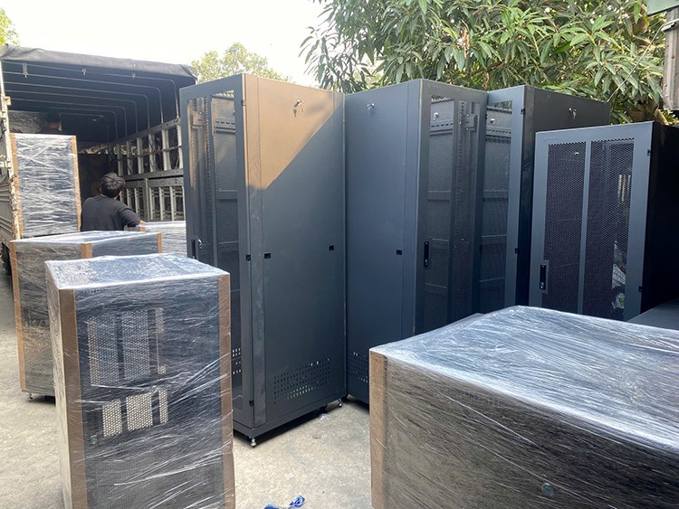 Tủ rack Unirack chất lượng cao