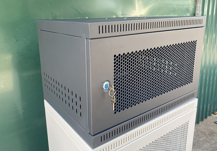 Kích thước tủ rack 6U mẫu mới chất lượng tốt hãng UNIRACK