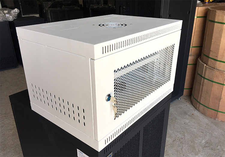 Tủ rack 6U D400 hãng Unirack