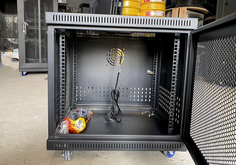 Tủ rack 9U D500 Unirack