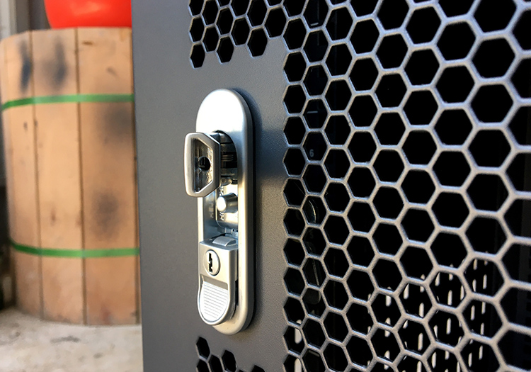 Tủ rack 9U D500 Unirack